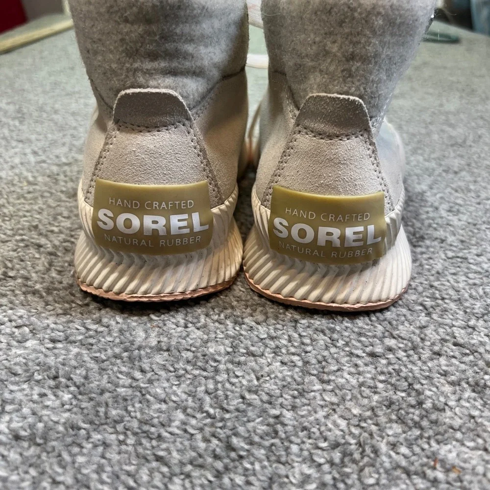 Sorel Out N About III Conquest Boots Womens 7 Sea Salt Waterproof outdoor hiking